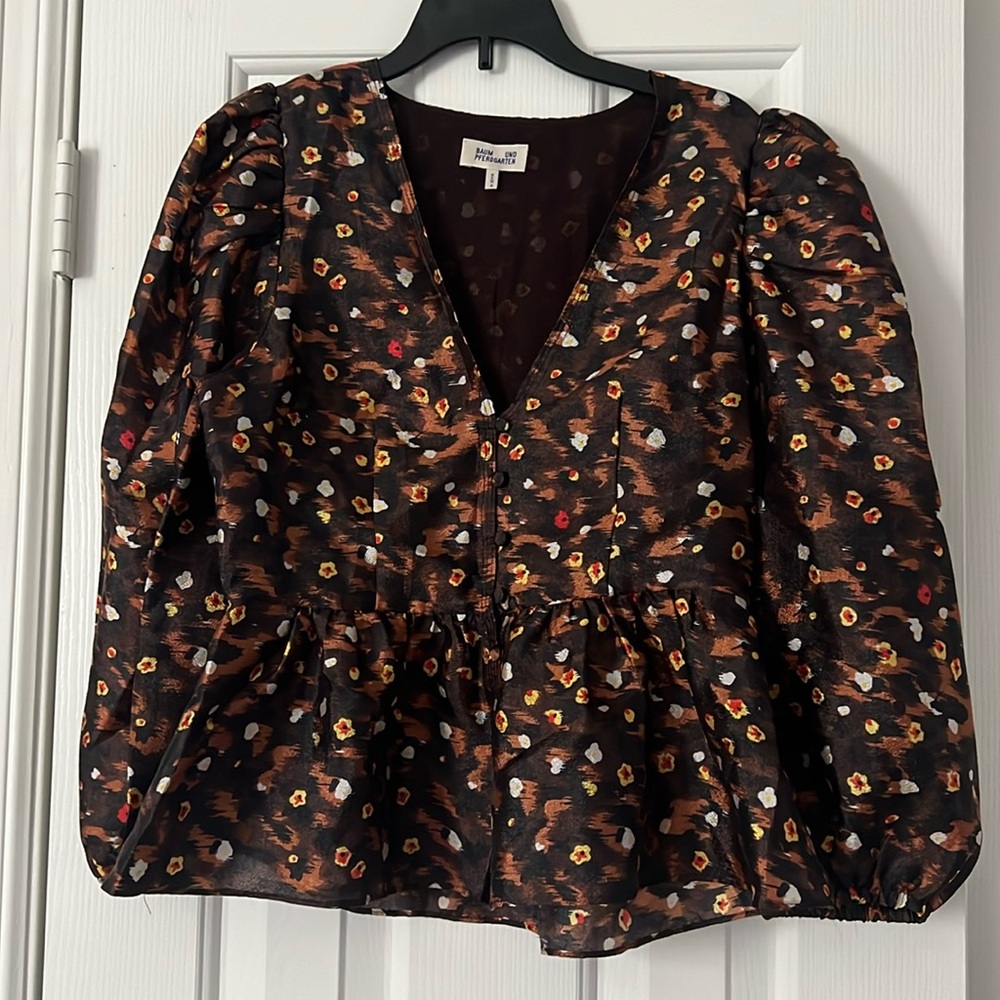 BAUM UND PFERDGARTEN Long Puff Sleeve Shirt w/ buttons and ruffles